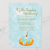 秋の男の赤ちゃんシャワーの途中の小さなカボチャ 招待状 (正面/裏面)