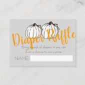 秋の白いカボチャおむつのラッフルのbabyshowerカード エンクロージャーカード (正面)