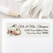 秋の白いパンプキン フローラル バーガンディ 返信先住所 ラベル (インサイチュ)