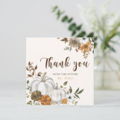 秋の白いパンプキン ブライダルシャワー サンキューカード (スタンド正面)