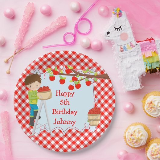 秋の秋アップルピックブルネットボーイ誕生日 ペーパープレート (パーティー)