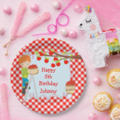 秋の秋アップルピックレッドヘアボーイ誕生日 ペーパープレート (パーティー)