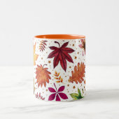 秋の秋離れの秋の感謝祭のパターン ツートーンマグカップ (中央)