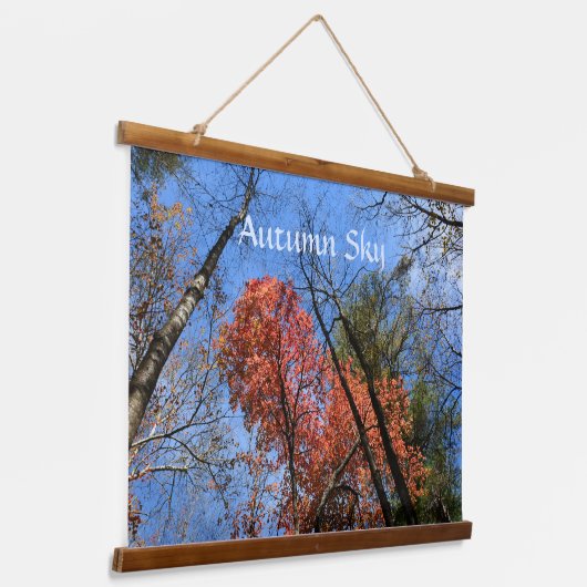 秋の空カラフル秋ツリーズ写真 吊り下げ型タペストリー (傾斜あり)