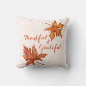 秋の紅葉が親しみやすい感謝祭 クッション (正面)