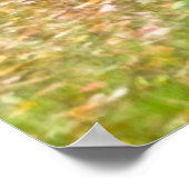 秋の紅葉と葉の入った道 ポスター (角)