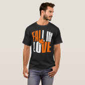 秋の紅葉に恋をする Tシャツ (正面フル)