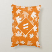 秋の紅葉パターンモノグラム アクセントクッション (裏面(縦))