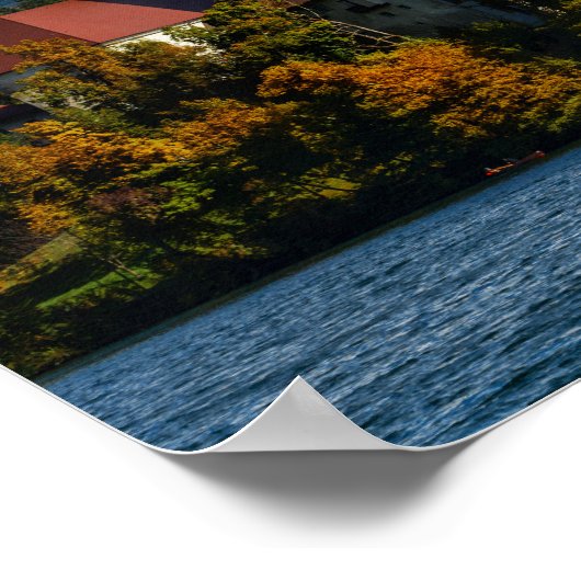 秋の紅葉湖 ポスター (角)