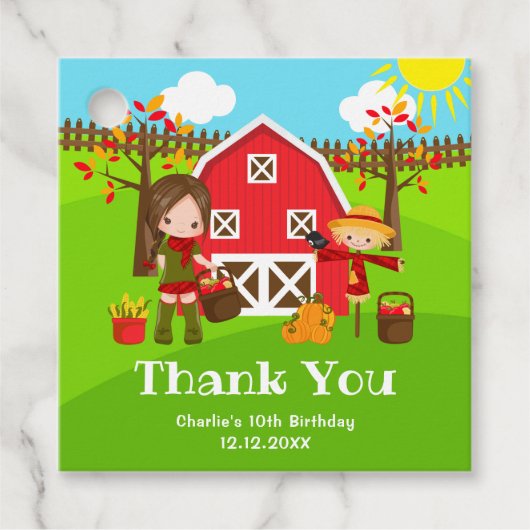 秋の納屋周囲の庭誕生日ブラウンヘアガールサンキュー フェイバータグ (正面)