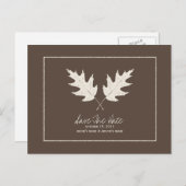 秋の結婚式ブラウン日付を保存オーク葉材 案内ポストカード (正面/裏面)