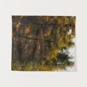 秋の色のヨーロッパの金色のカラマツ タペストリー (正面(横))