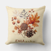 秋の色の秋の森の葉の花束 クッション (正面)