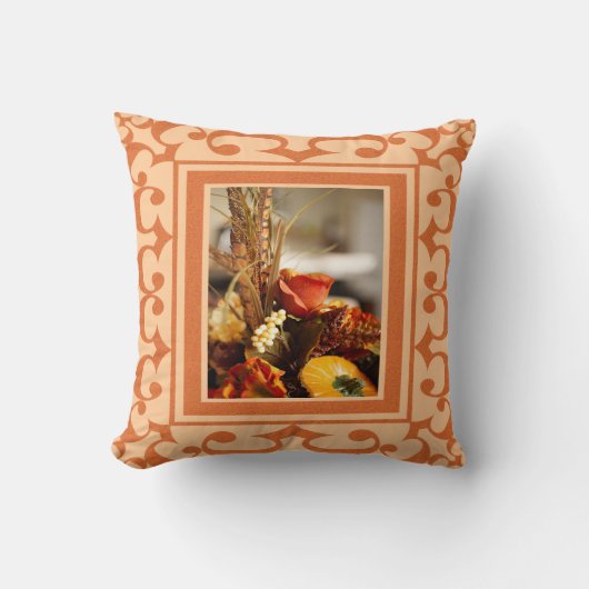 秋の色の花 –  クッション (正面)