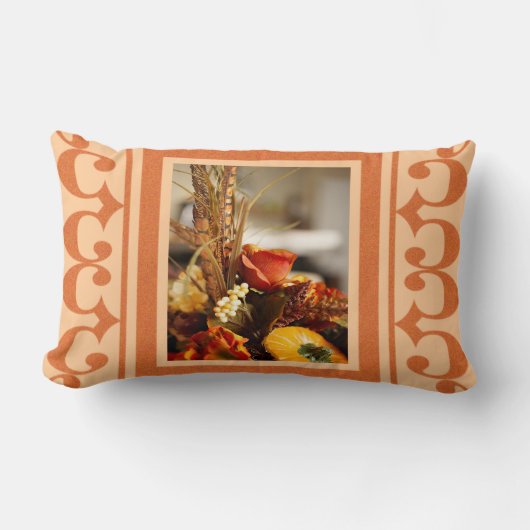 秋の色の花 –  ランバークッション (正面)