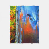 秋の色を反映したスウィフト川 フリースブランケット (正面)