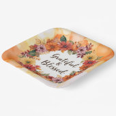 秋の花とカボチャの Thanksgiving テーマ ペーパープレート (傾斜あり)