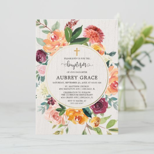 秋の花のバーガンディの素朴な水彩画の洗礼 招待状 (スタンド正面)