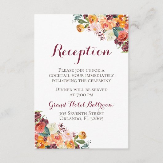 秋の花の結婚式の受付案内カード、オレンジ色とマルーン エンクロージャーカード (正面)