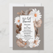 秋の花を飾った結婚式の披露宴 招待状 (正面)