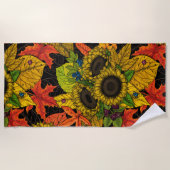 秋の花束オンブラック ビーチタオル (正面)