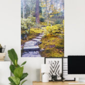 秋の苔むした森の石道 ポスター (ホームオフィス)