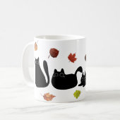 秋の葉と遊ぶ猫の線画アート コーヒーマグカップ (正面左)