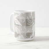 秋の葉の秋の花とカボチャンスセージのプレイド コーヒーマグカップ (正面左)