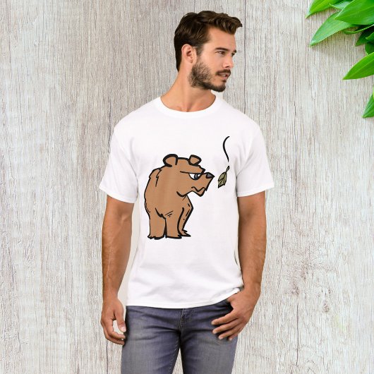 秋の葉落ちるアカグマかわいい野生動物 Tシャツ