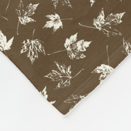 秋の葉Mapleの茶色 – シームレスなパターン。 フリースブランケット