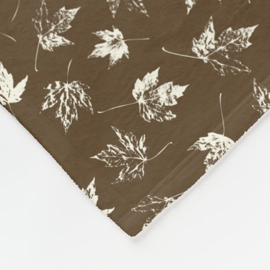 秋の葉Mapleの茶色 – シームレスなパターン。 フリースブランケット (角)