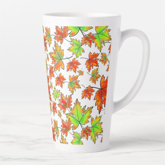 秋の赤い緑の離れオレンジのカエデ離れの カフェラテマグ (右)