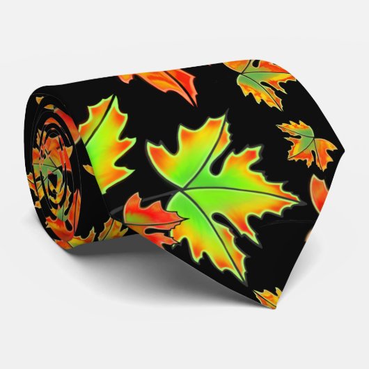 秋の赤い緑の離れオレンジのカエデ離れの ネクタイ (ロール)