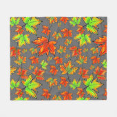 秋の赤い緑の離れオレンジのカエデ離れの フリースブランケット (正面(横))