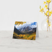 秋の金ゴールドのあずき色の鐘 カード (黄色い花)