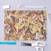 秋の黄色色彩の鮮やかのメエデ葉ルの 薄葉紙 (クラフト)