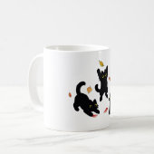 秋の黒猫のシルエット コーヒーマグカップ (正面左)