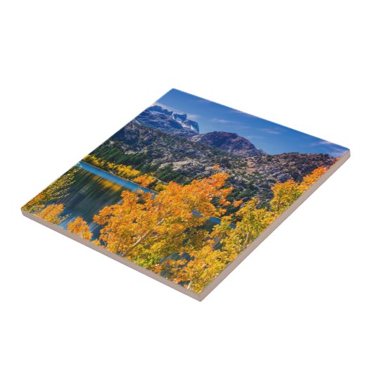 秋の6のまわりに月の湖(カリフォルニア) タイル (側面)