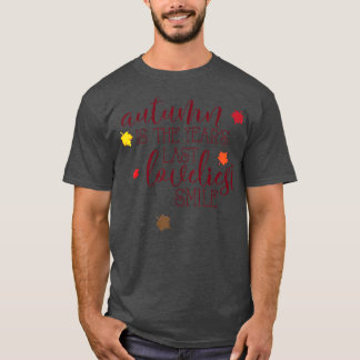 秋は何年も最後に愛らしいスマイル紅葉 Tシャツ