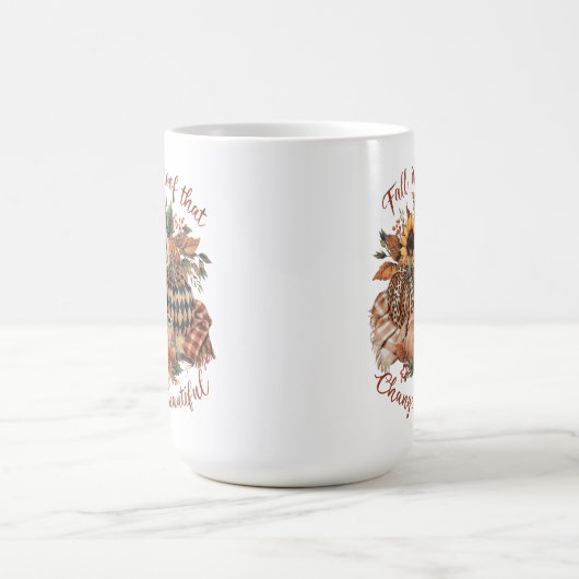 秋は変化が美しいカボチャであることを証明している コーヒーマグカップ (中央)