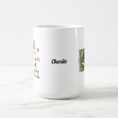 秋は落下する葉サッカーの茶色の名前 コーヒーマグカップ (中央)