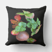 秋インストロベリーシーズンバックヤードガーデンフォト アウトドアクッション (正面)