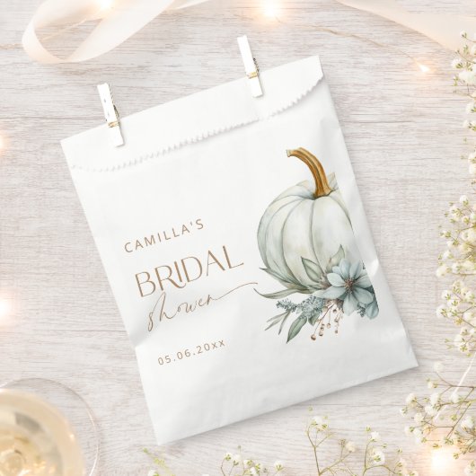 秋インラブブライダルシャワー フェイバーバッグ (クリップ留めされた状態)