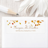 秋オレンジレッド葉差出人住所ラベル ラベル (インサイチュ)