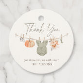 秋カボチャ女の子の衣服赤ちゃんシャワー フェイバータグ (正面)