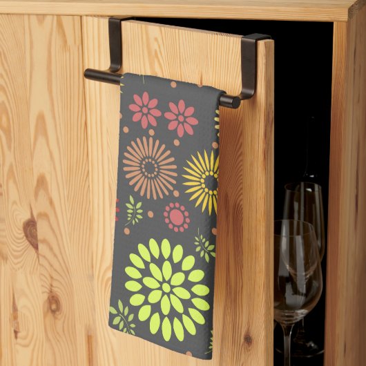 秋カラフルの花を暖かい色合いに キッチンタオル (三つ折り)