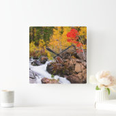 秋カラーアロングビショップクリーク（カリフォルニア州） スクエア壁時計 (ホーム)