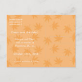 秋グラフィック葉イエローの結婚式の日付を保存 案内ポストカード (裏面)