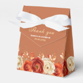 秋スタイリッシュのテラコッタオ結婚レンジ花 フェイバーボックス (正面サイド)