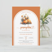 秋テラコッタ花アーチ女の子小さなカボチャ 招待状 (スタンド正面)